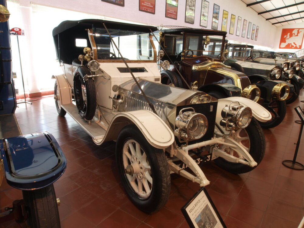 Exact 1911 Rolls-Royce 40/50 h.p. Silver Ghost-era vehicle; museum survivor body/coachwork may differ from other 1911 chassis.