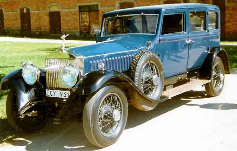 Representative 1926 British New Phantom with coachbuilt limousine body; the profile covers the 1925 launch chassis and must not imply this body was the launch configuration.