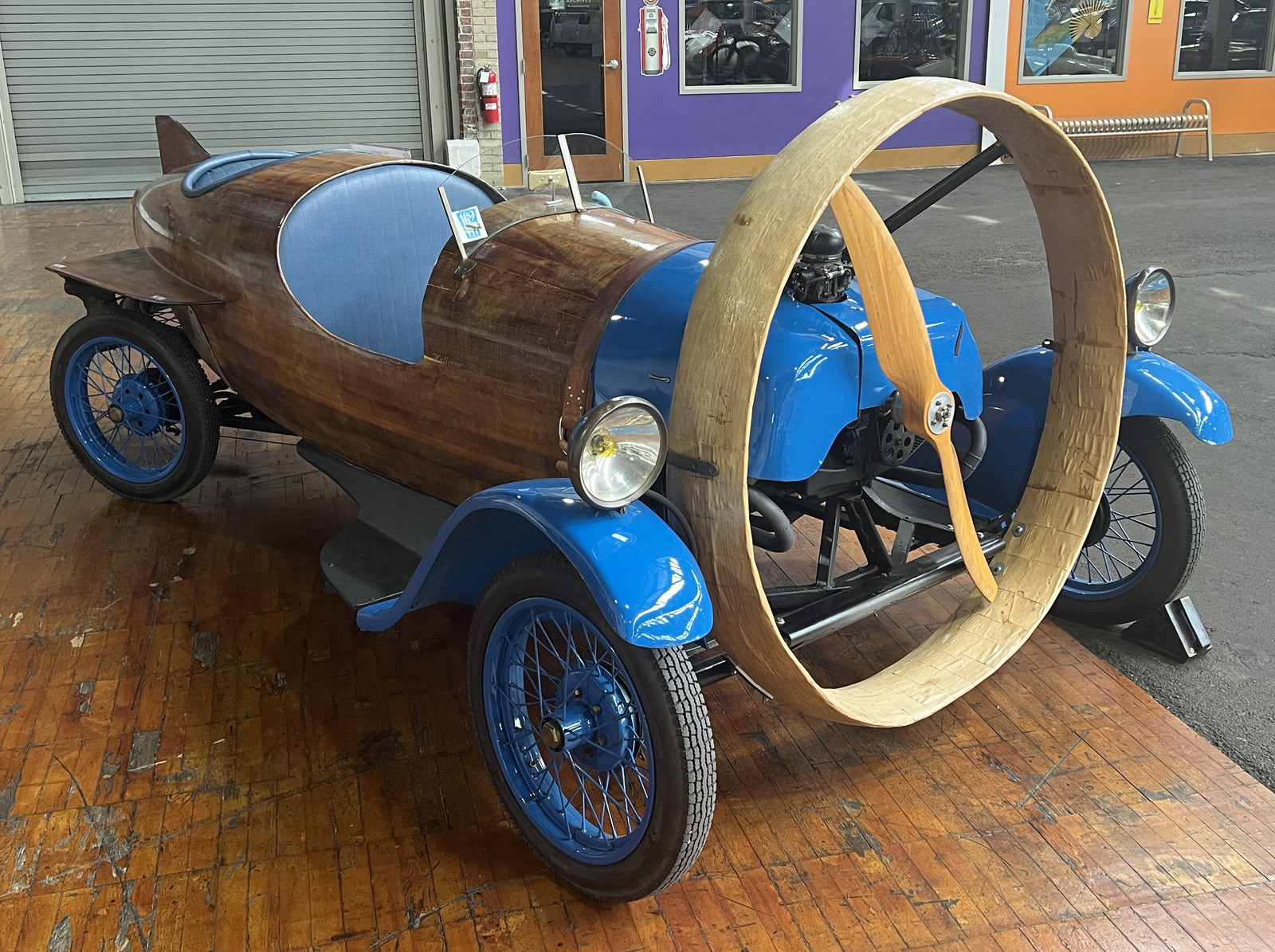 Lane Motor Museum's unique Helicron in completely rebuilt museum condition. The installed Citroen GS engine is non-original, and the current machine must not be presented as wholly original.