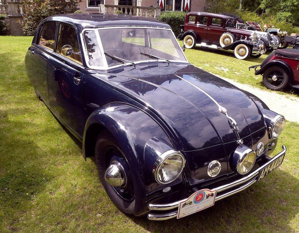 Exact Tatra 77A model; individual year is not stated, so it represents the 1936 launch-year profile without claiming this photographed car was built in 1936.
