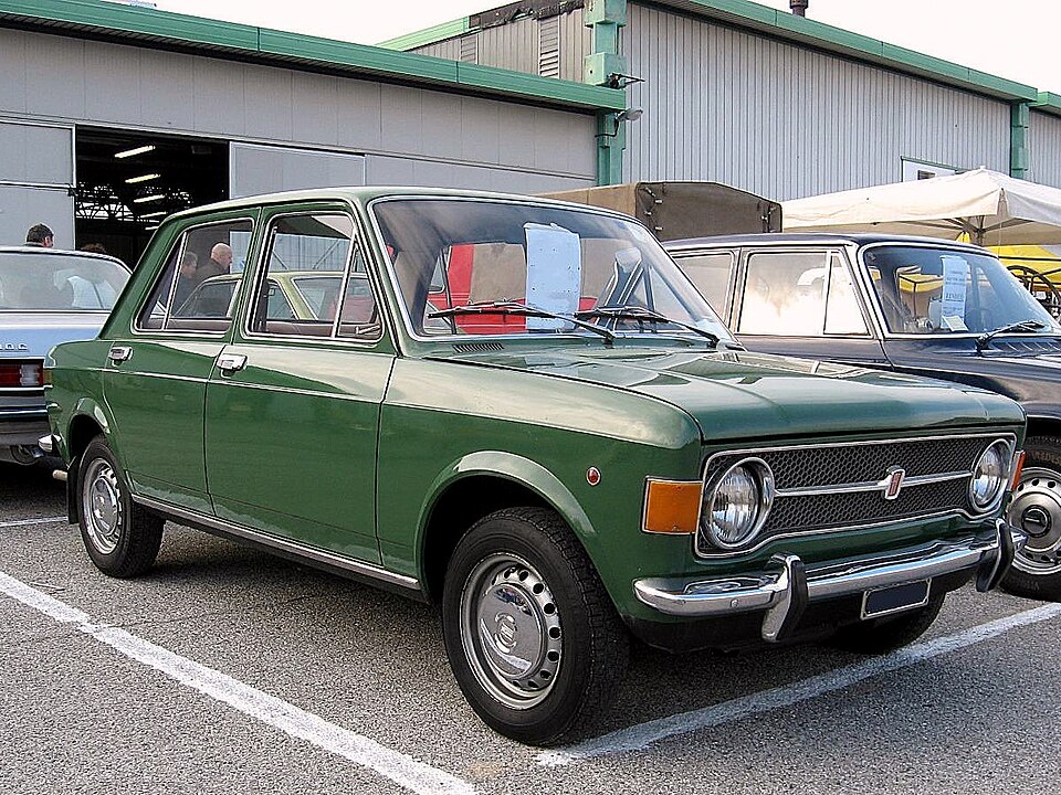Exact launch-year 1969 four-door Fiat 128 body; the 1100 engine is not independently established by the file page.