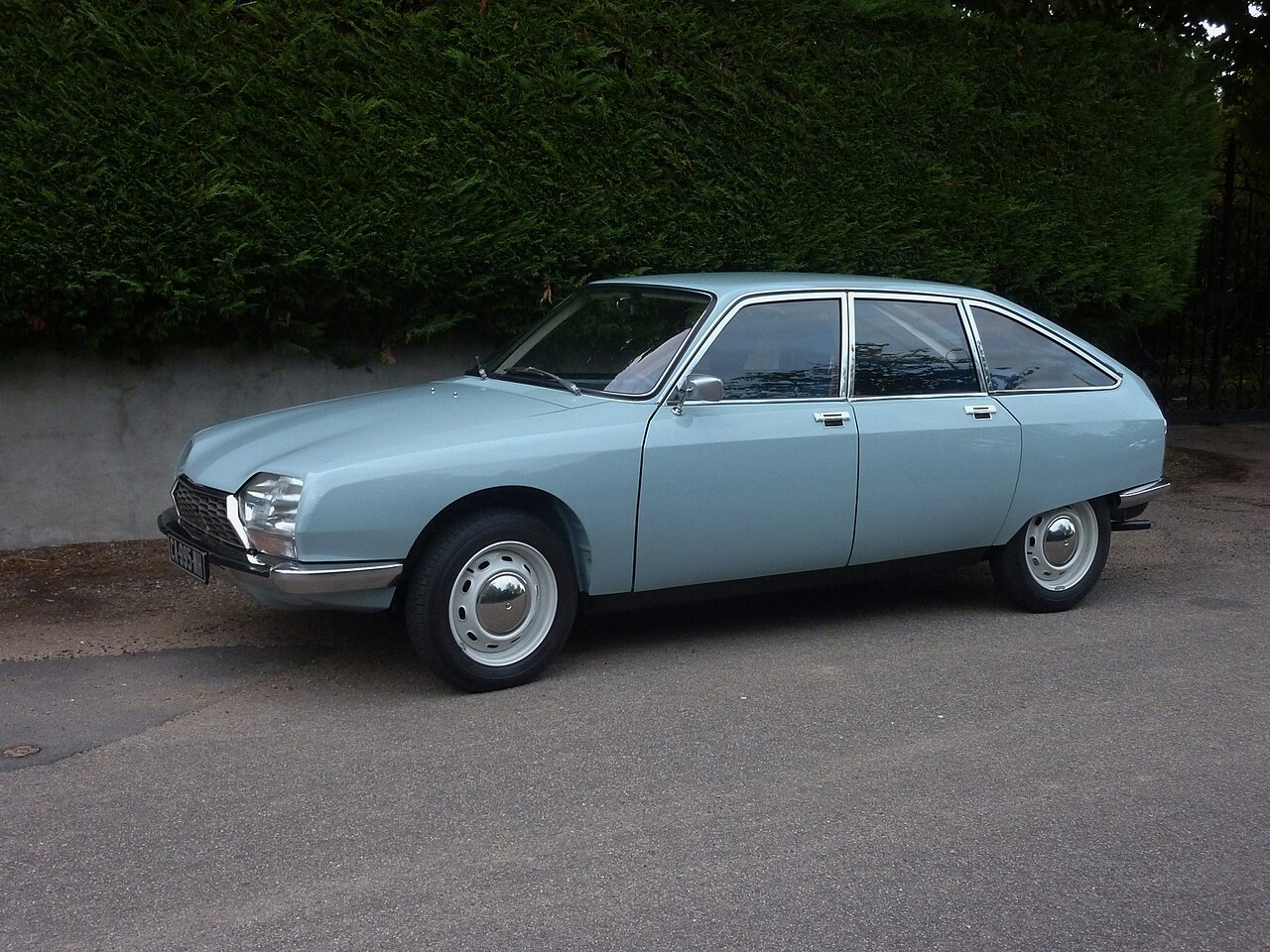 Exact early GS Club photographed as a 1971 car, one year after launch; the target 1015 engine is not established by the file page.