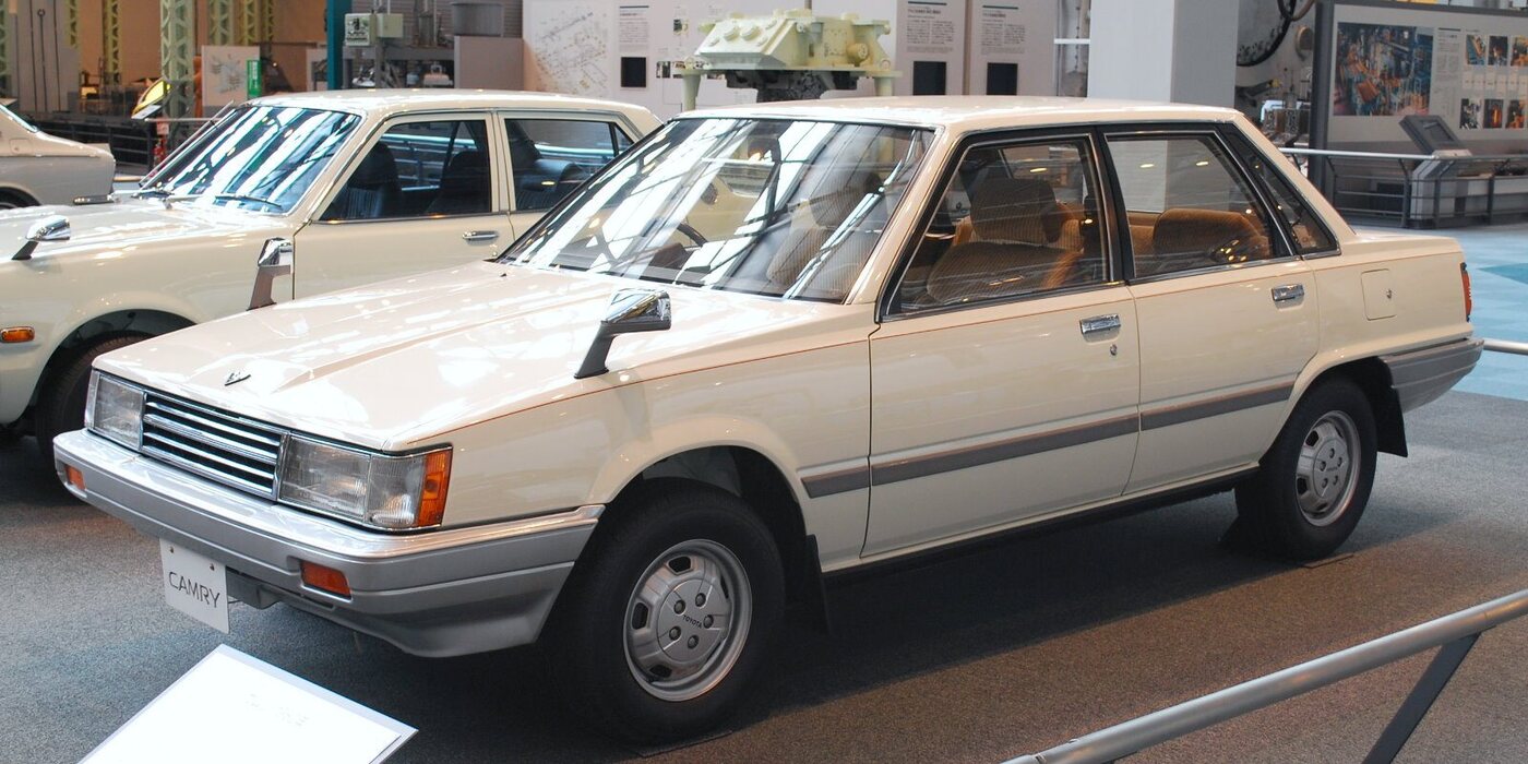 Exact 1982 V10-generation sedan and Japanese museum context; ZX grade, SV10 engine code and five-speed transmission are not visually verified.
