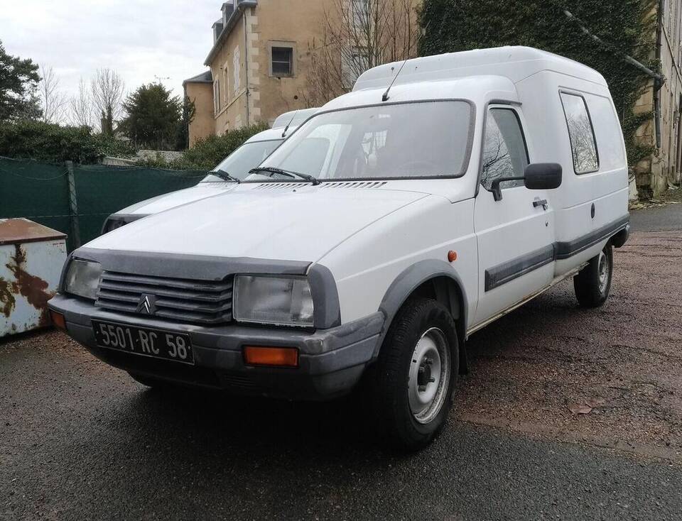 Representative 1989 C15 1.8 D 60 hp, later than the profiled 1984 C15 D 600 launch van.
