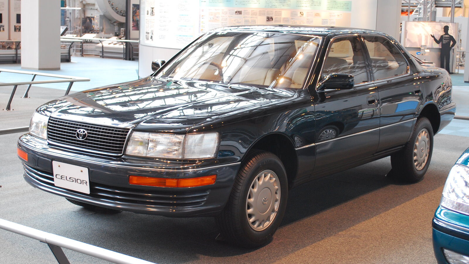 Exact 1989 first-generation Celsior; Grade C and UCF11 air-suspension equipment are not established by the image record.