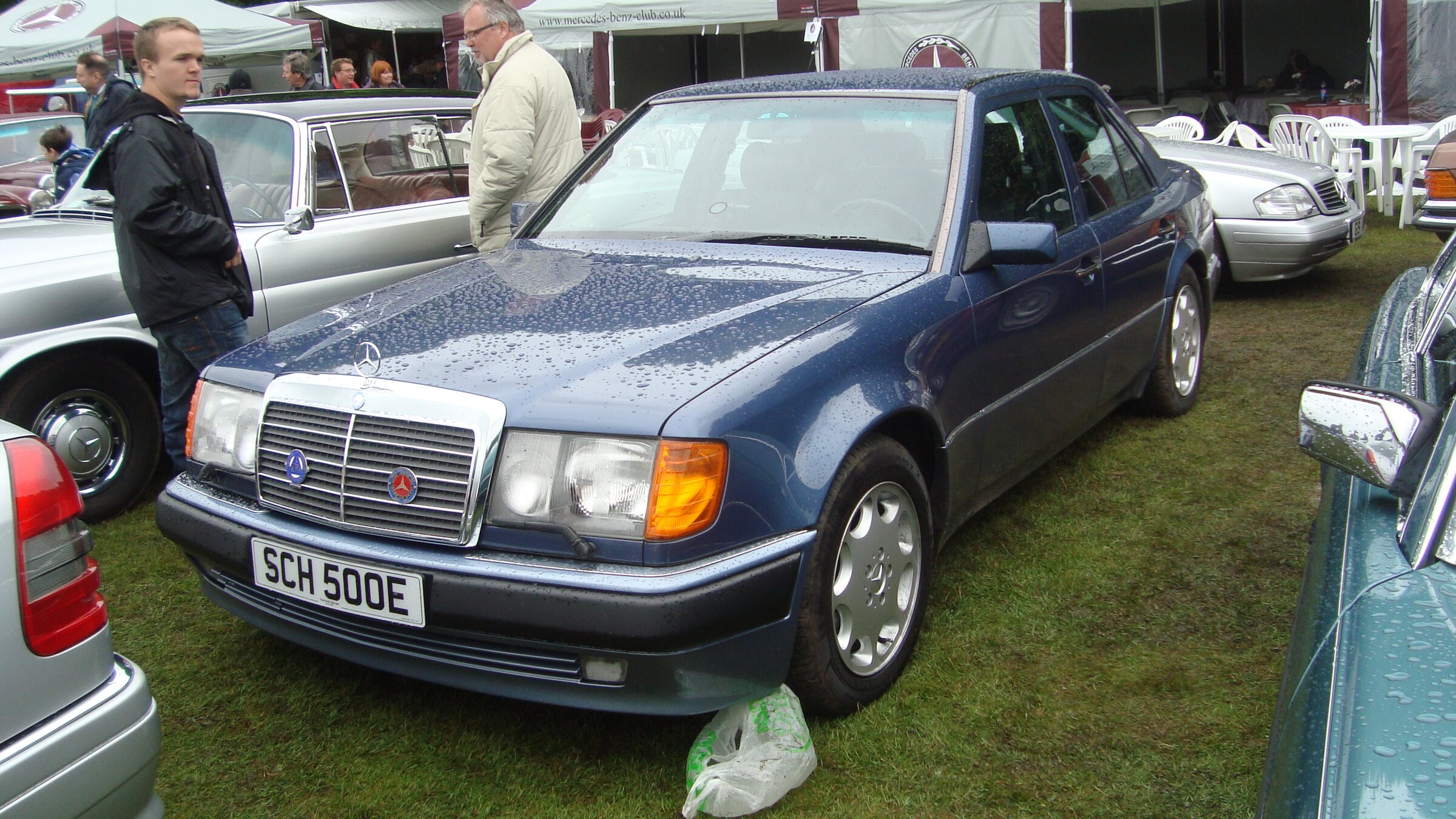 Exact 1991 500 E badge, W 124 body and pre-1993 identity; later British registration does not establish original German delivery.
