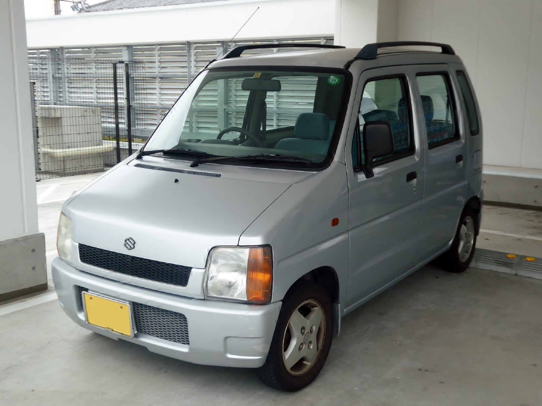 Exact CT21S RA and 1+2-door body; model year and five-speed transmission are not established by the file page.