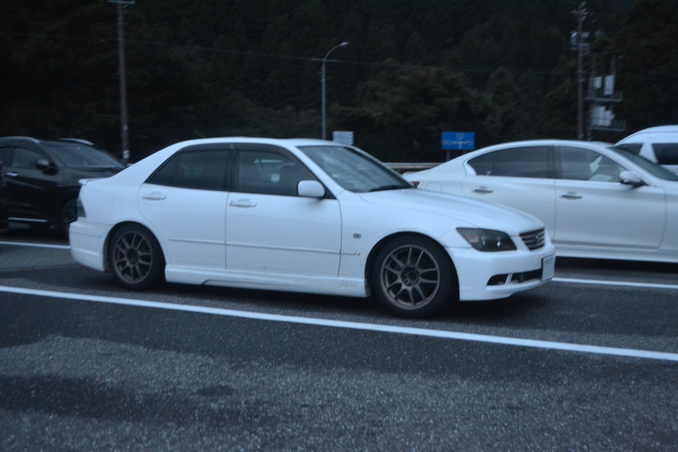 photographer-described pre-facelift GF-SXE10-AEFVF(MT) Altezza RS200