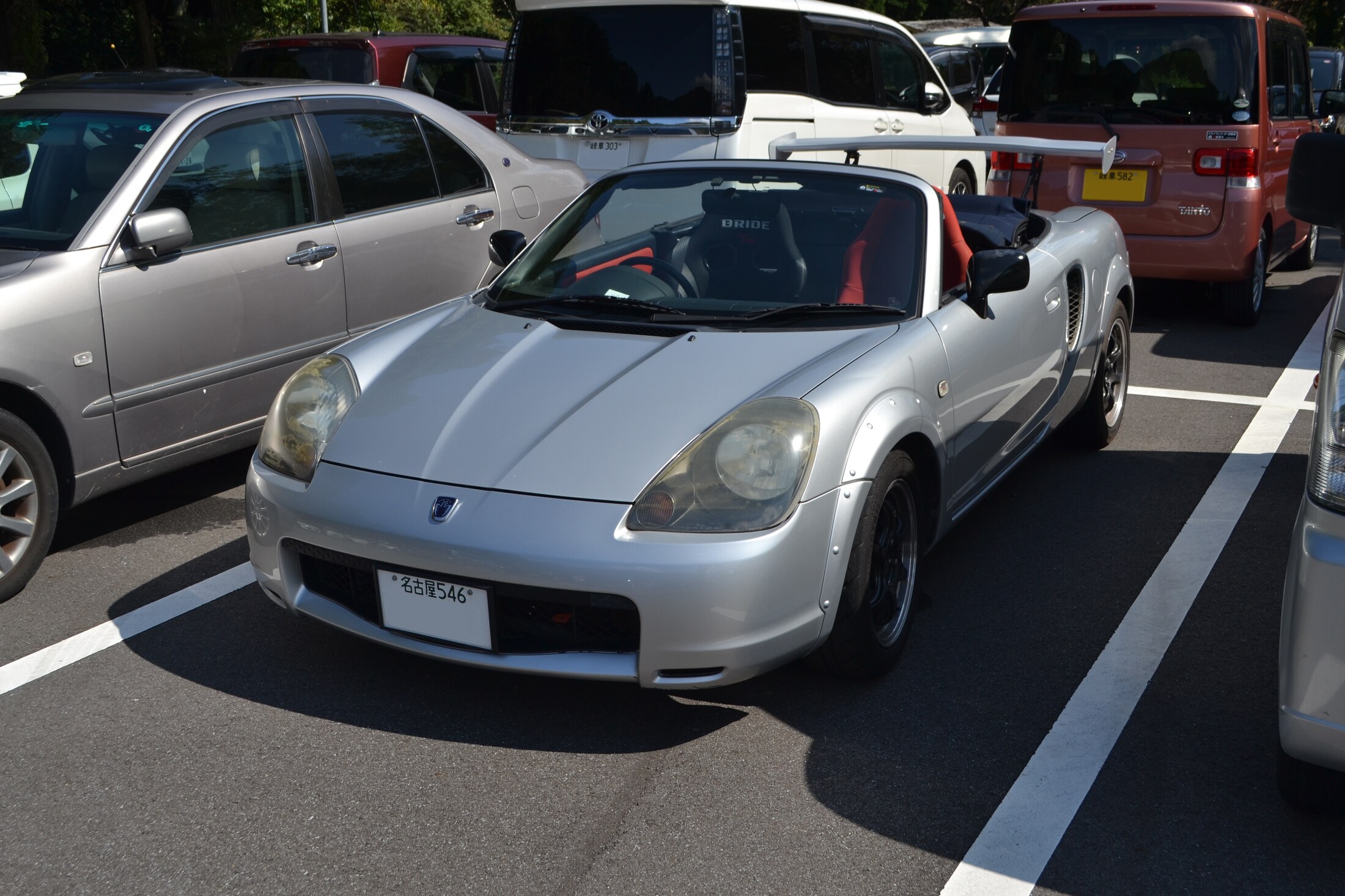 early TA-ZZW30-AKMQH(S) Japanese MR-S S Edition with Trad Sports Package; representative for launch GH-ZZW30-AKMQH(S)