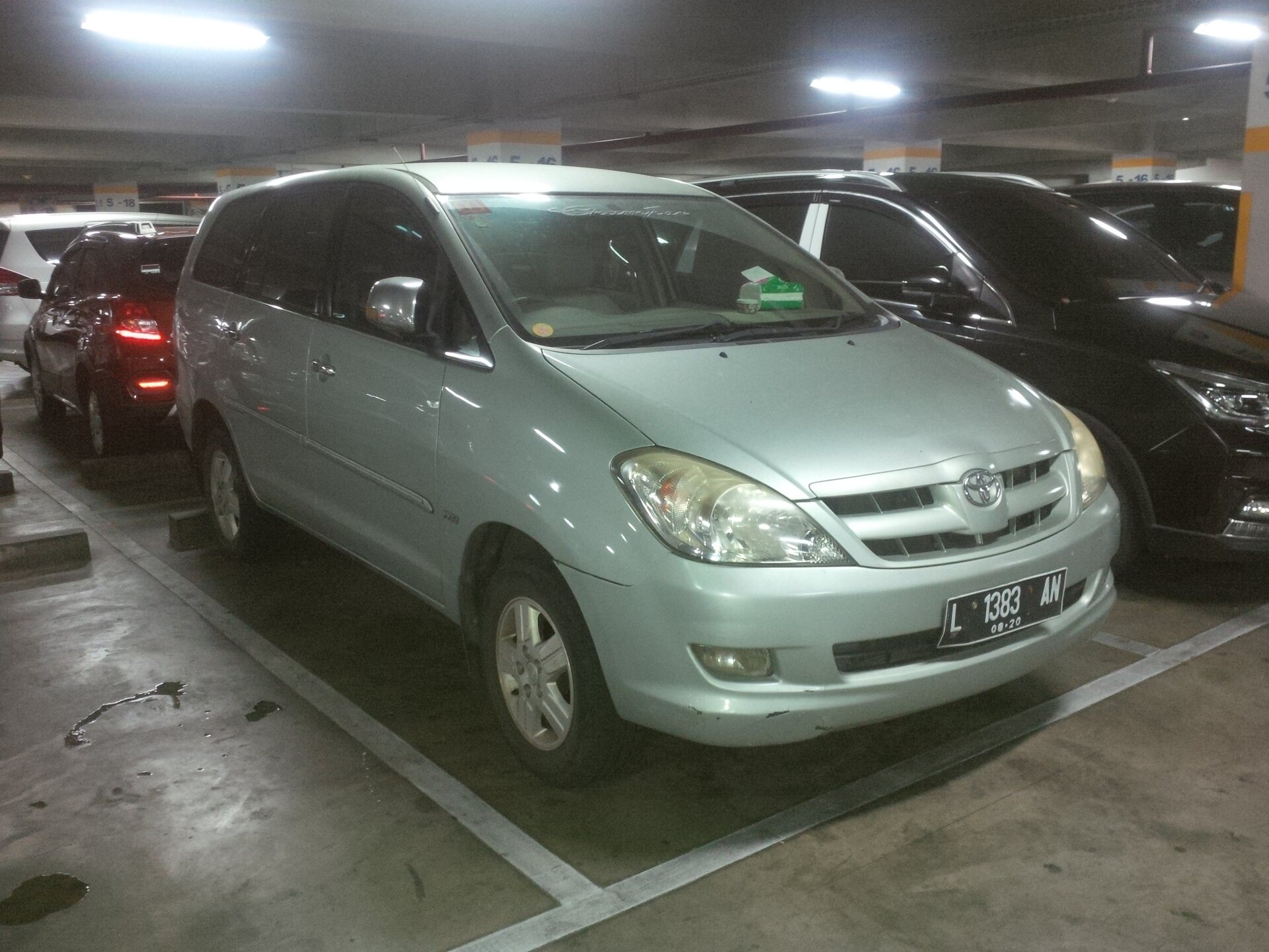 Exact Indonesian 2.0 G trim documented as 2005, one year later than the 2004 profile; same AN40 launch body.