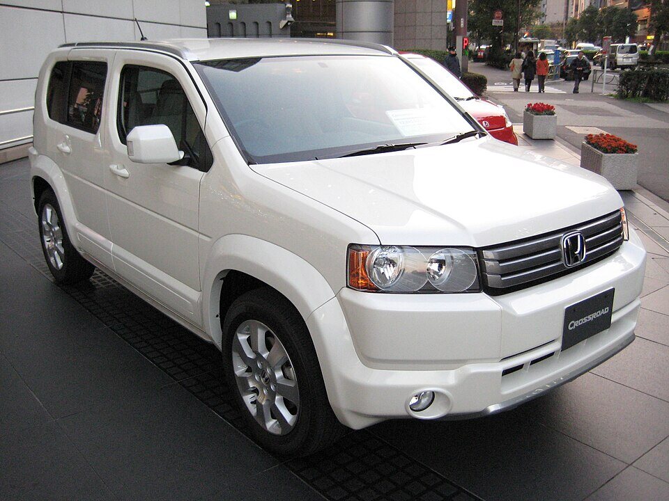 2007 Honda Crossroad at Honda Welcome Plaza; exact 20X and front-wheel-drive status are not visually confirmed.