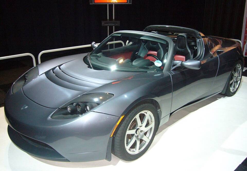 Exact 2008 Roadster model year, photographed at AutoRAI in the Netherlands with a UK registration; U.S. market and installed Powertrain 1.5 cannot be verified visually.