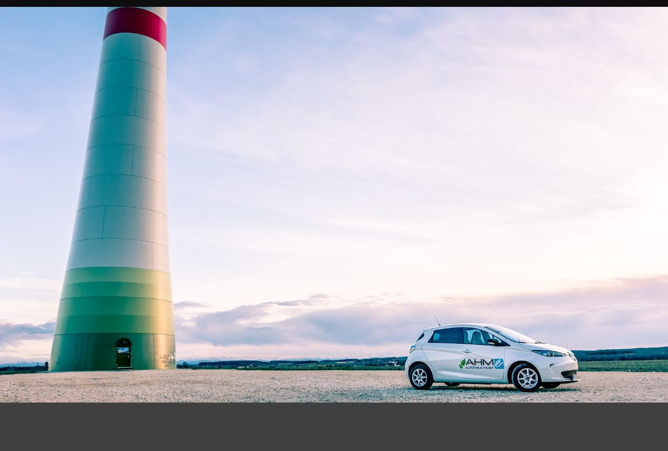 Exact Q210 powertrain/variant; photograph made in 2017, representative for the 2012 launch profile.
