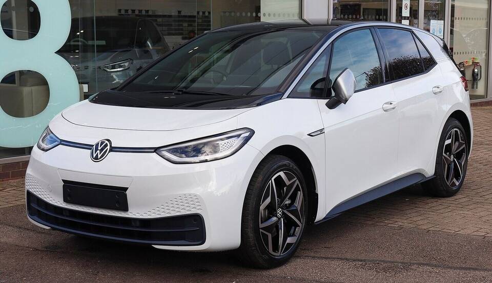 Exact 2020 European ID.3 1ST; Pro Performance basis is consistent with the profile, while usable battery capacity cannot be verified visually.