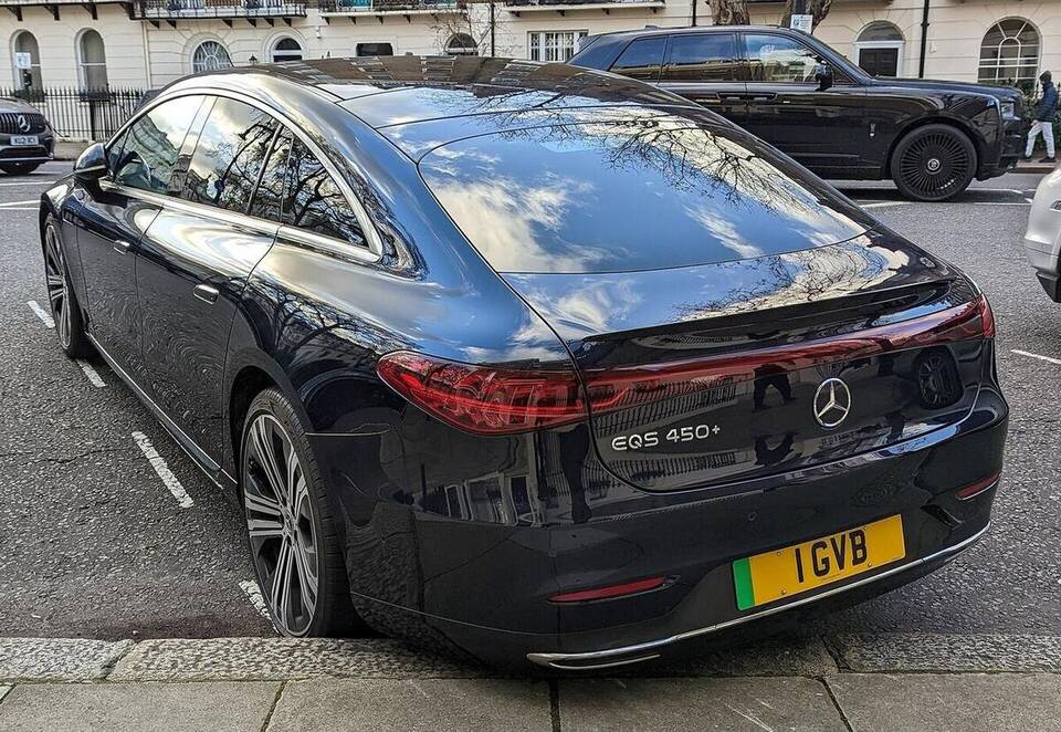Exact 2022 EQS 450+ powertrain badge, but UK Exclusive Luxury trim and market rather than the U.S.-market specification.