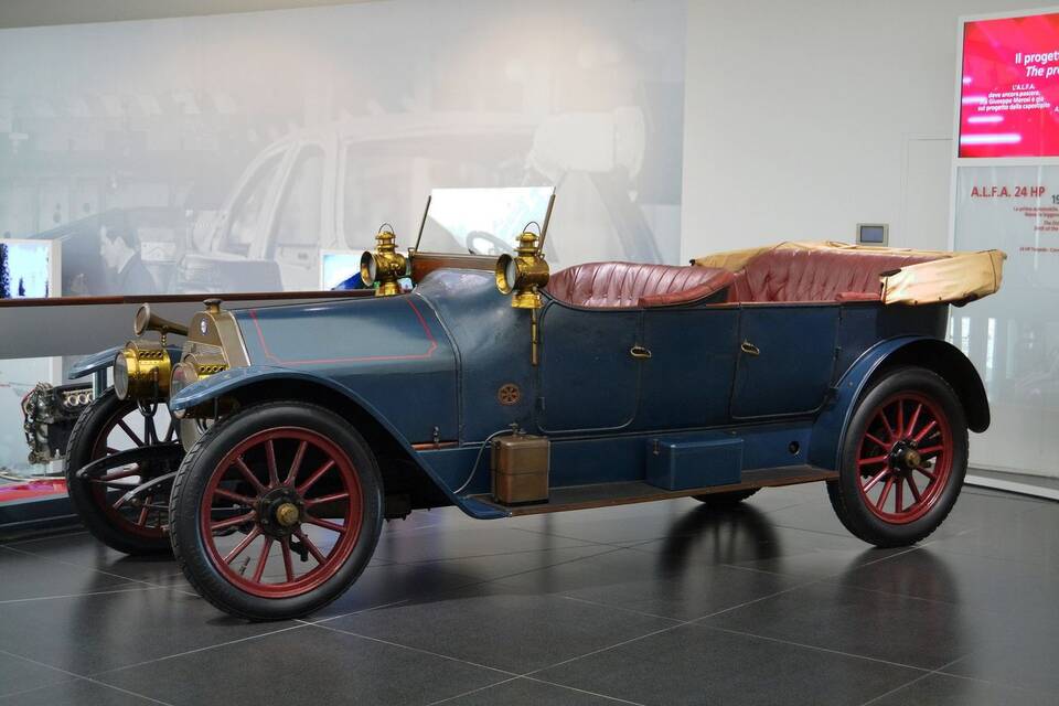 Exact model and year; Commons does not independently name the Castagna coachbuilder.