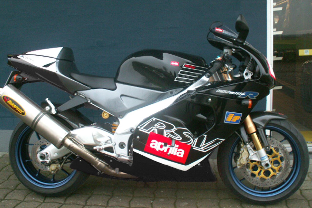 Exact Aprilia RSV Mille R and 2000 year by source title; market, option content and originality are unverified.
