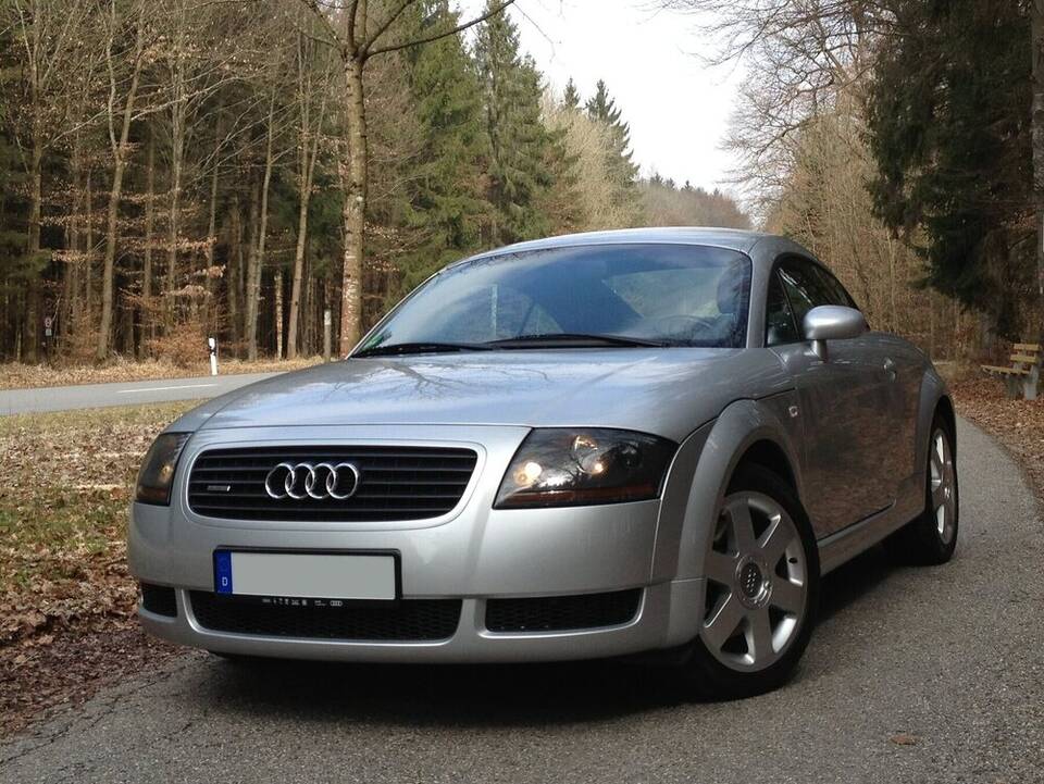 Same Type 8N 1.8T quattro family but a 2000 car, two model years later than the 1998 profile