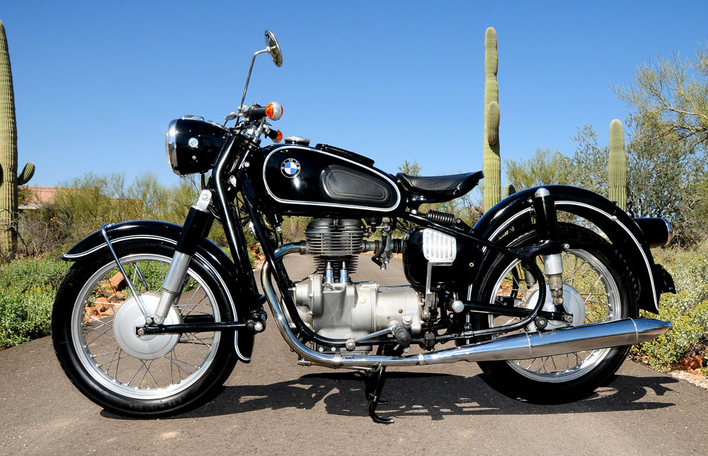 Representative 1964 BMW R 27, four years later than the 1960 profile. Original market and accessories are unverified.