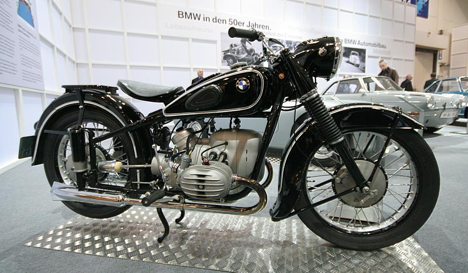 1951 BMW R 51/3 displayed at Techno Classica Essen. Representative restored exhibition specimen; original market and restoration accuracy are unverified.