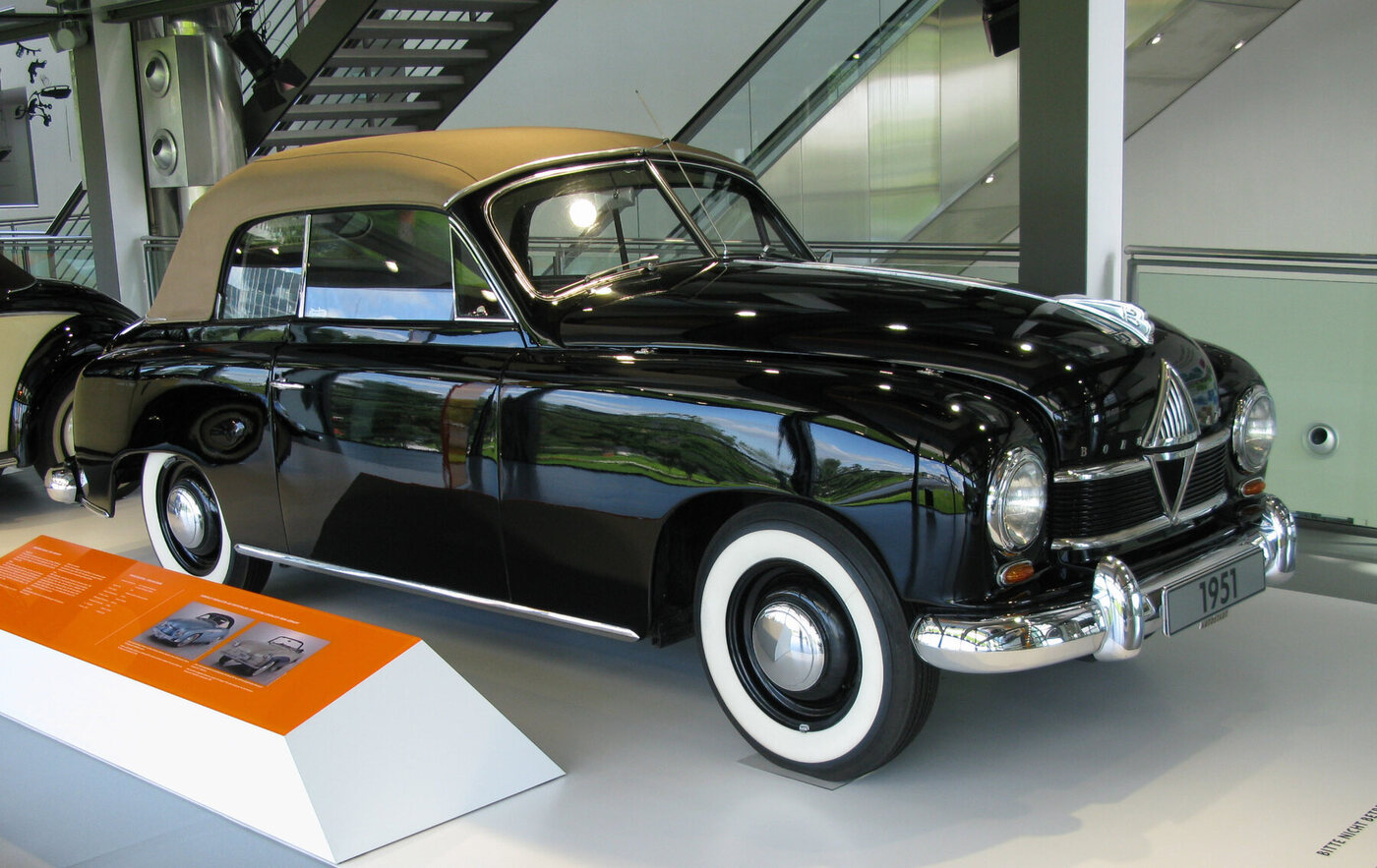 Exact Hansa 1500 model and 1951 year, but Cabriolet body rather than the four-door saloon profiled; disclosed on the page.