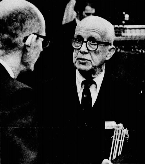 R. Buckminster Fuller speaking with colleagues at San José State University in January 1972.