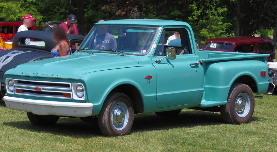 1967 Chevrolet C10, regular-cab 6.5-foot Stepside
