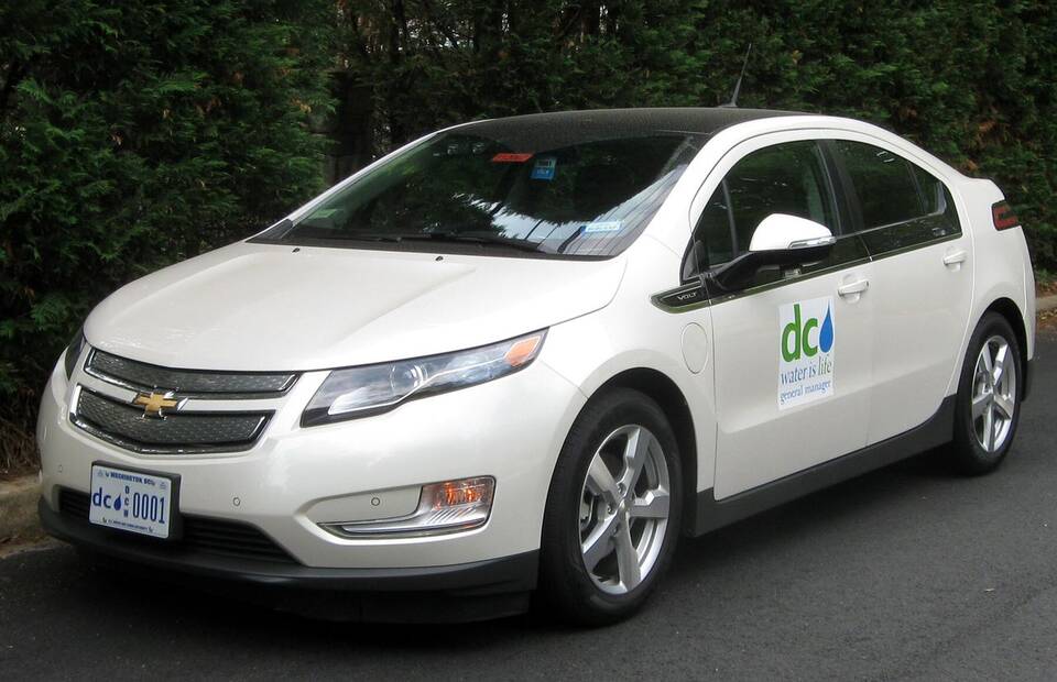 Exact 2011 Chevrolet Volt; D.C. Water & Sewer Authority decal is non-factory fleet identification.
