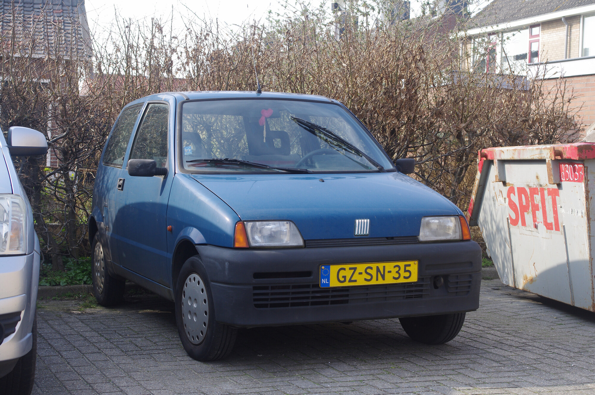 exact-model-family; representative-year; engine-subvariant-unverified