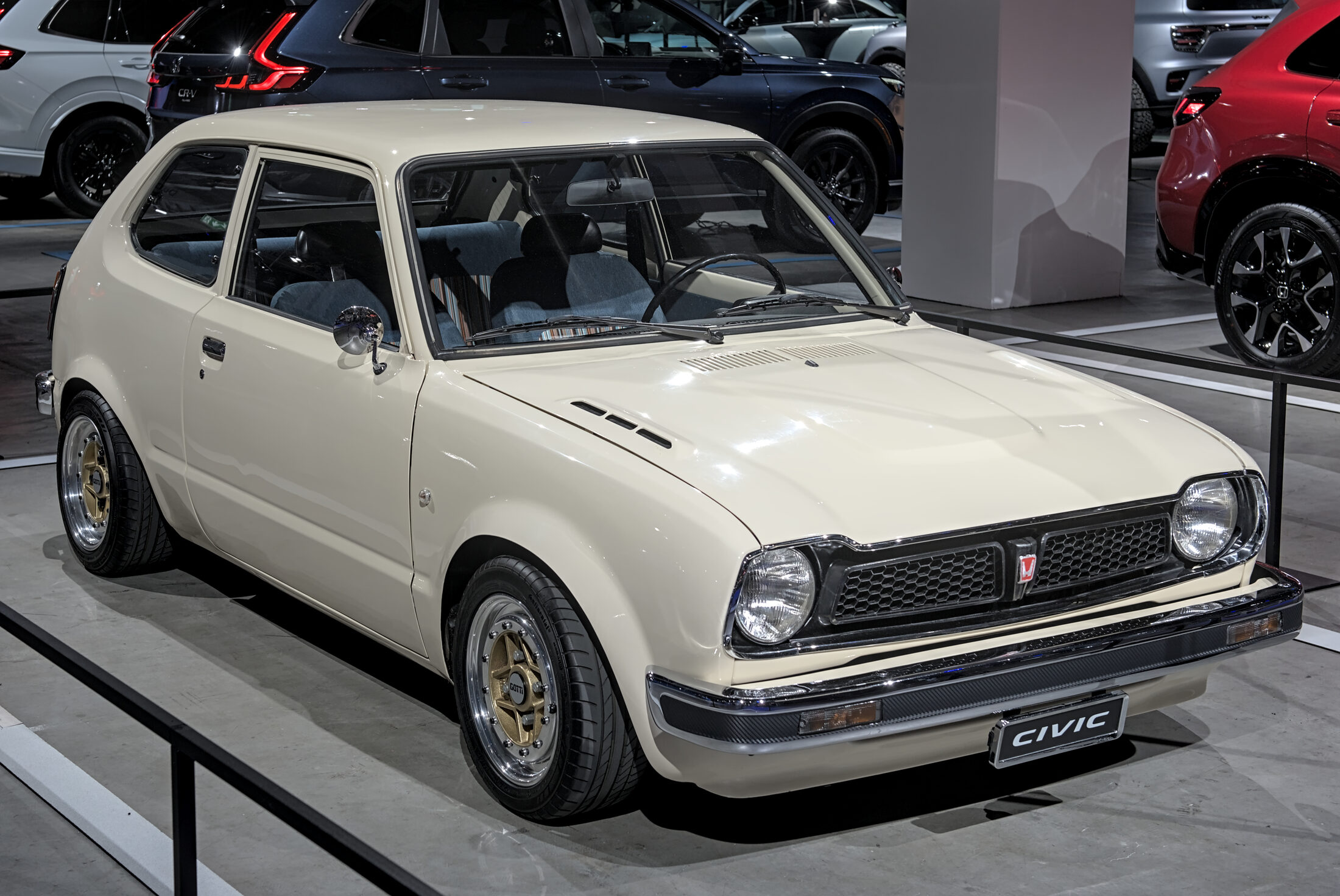 The Commons record identifies the car as a 1972 Honda Civic; the Japanese-market SB1 code and launch trim are not independently stated on the file page.