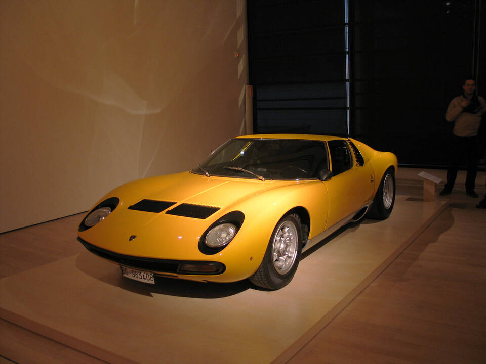 Exact 1966 Lamborghini Miura P400 museum display.