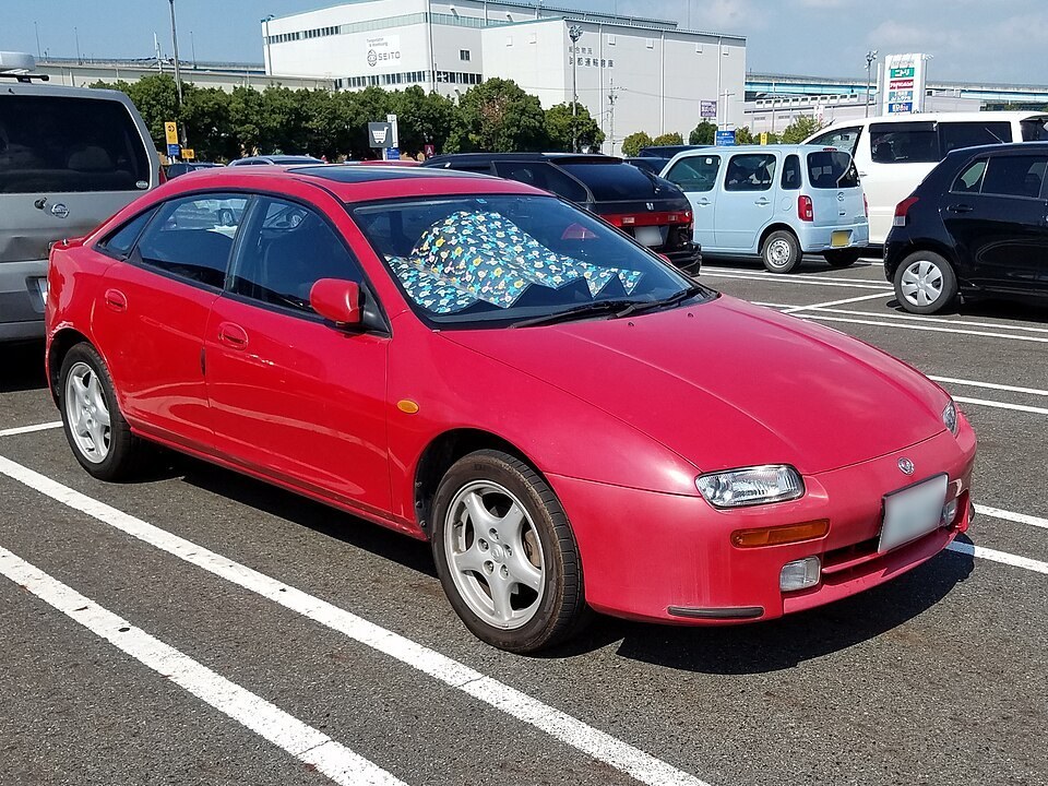 Mazda Lantis coupé CBAEP Type R front view; model and trim match, while exact 1993 production year is not independently stated.