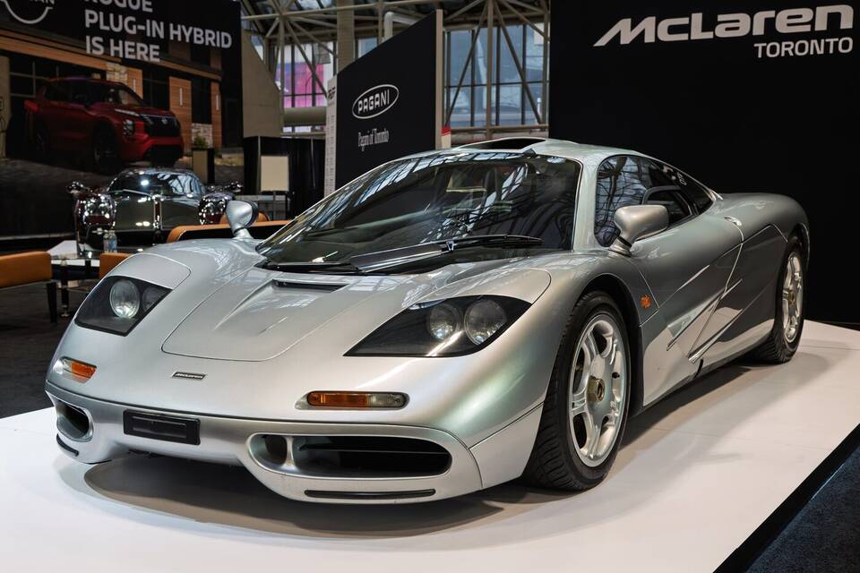 Exact-year standard McLaren F1 road-car representation; the source does not prove that it is the Monaco launch chassis.
