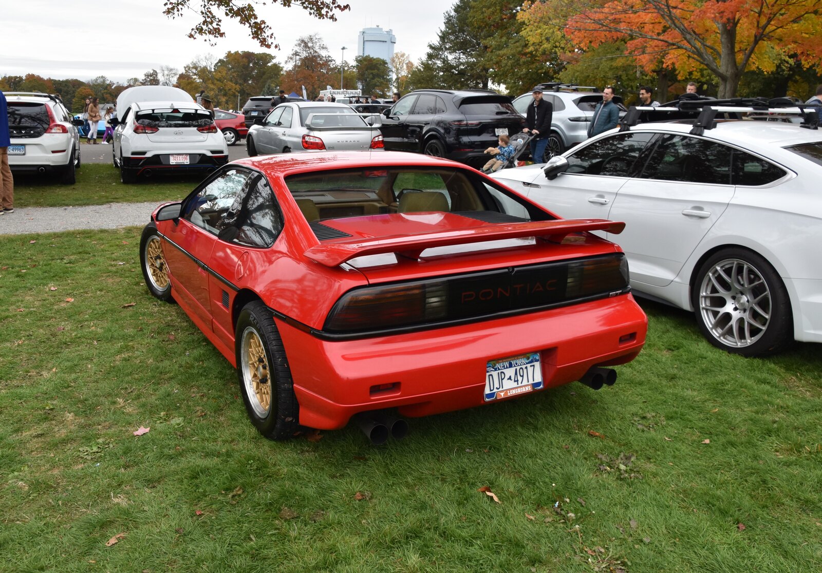 Source identifies a 1988 Pontiac Fiero GT; a stronger but year-range-only front view is retained as supporting media.