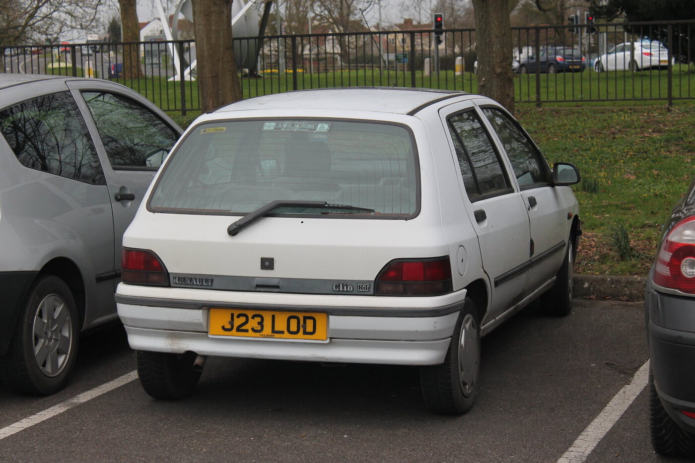 Exact engine, trim and five-door body, but a 1991 U.K. car rather than the 1990 French launch car profiled; disclosed on the page.
