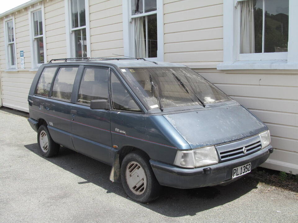 Same generation and Quadra trim; two years later and different market