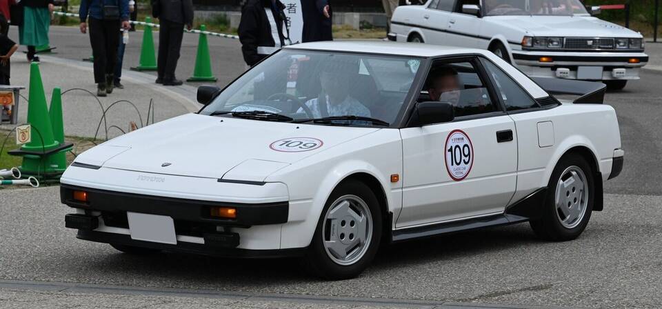 1985 first-generation Toyota MR2 W10 family