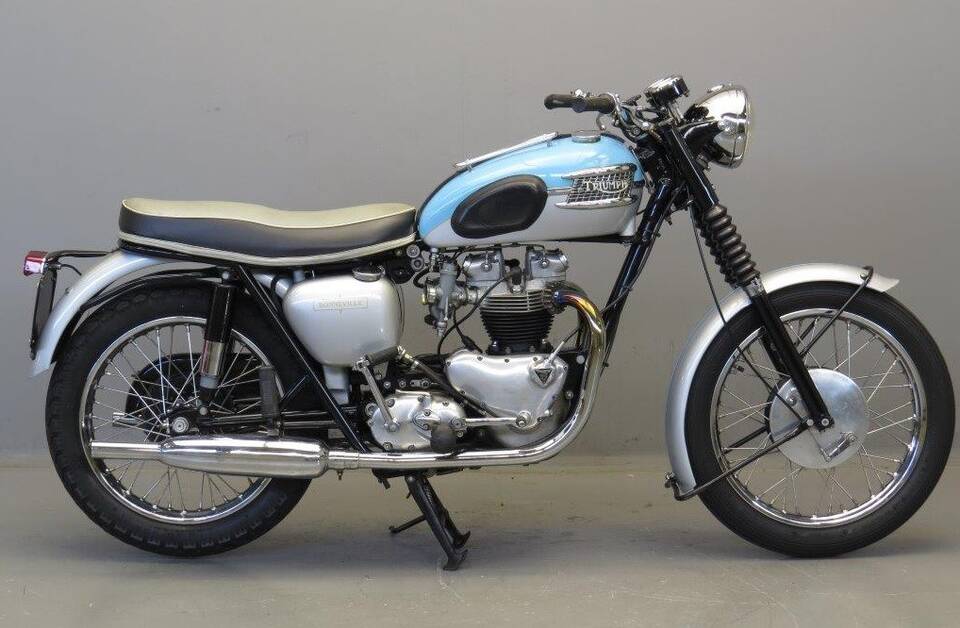 Exact 1961 T120 Bonneville 650 model; source does not establish original U.S. export trim or restoration originality