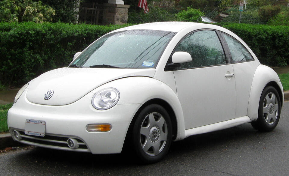 United States first-generation New Beetle from the 1998-2005 range; exact build year, 2.0 engine and gearbox are not documented.