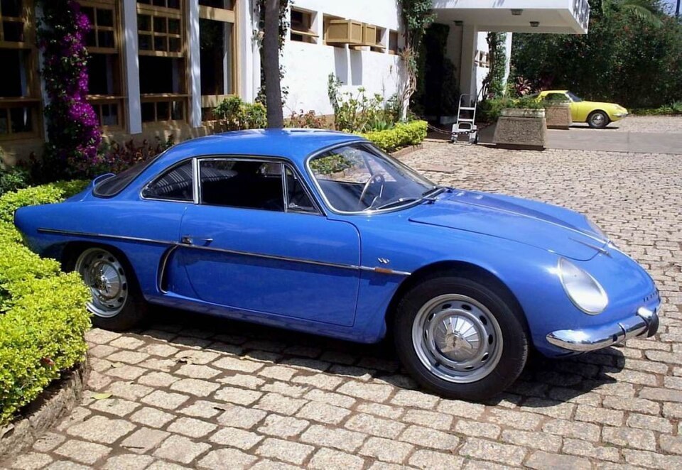 1964 Willys Interlagos Berlineta; exact Brazilian Berlineta body and model, two years later than the 1962 target.